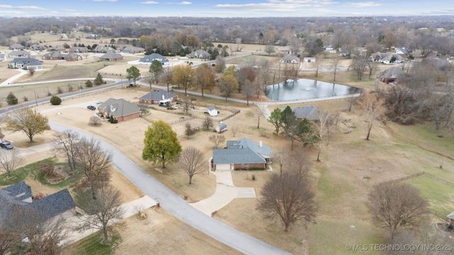 9910 E Shadowlake Lane, Claremore, OK 74017