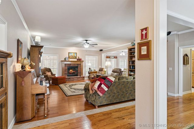 9910 E Shadowlake Lane, Claremore, OK 74017