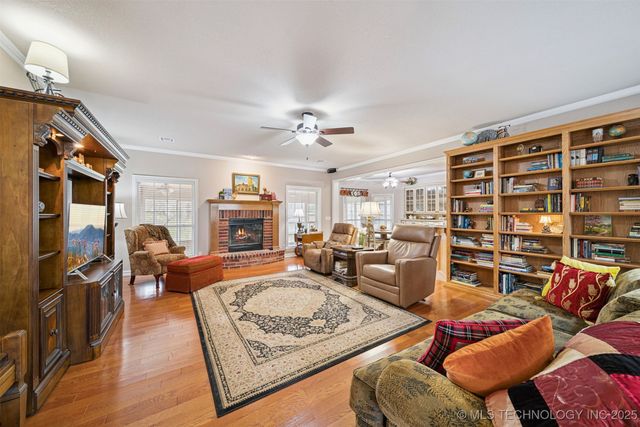 9910 E Shadowlake Lane, Claremore, OK 74017