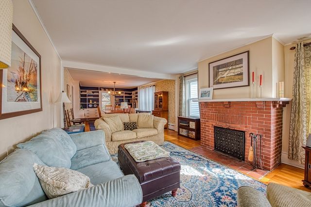 69 Maple St, New Bedford, MA 02740