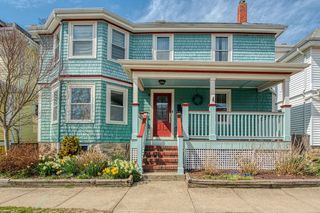 69 Maple St, New Bedford, MA 02740
