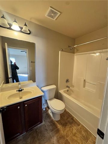 229 Chloe Dianne Drive, Loganville, GA 30052