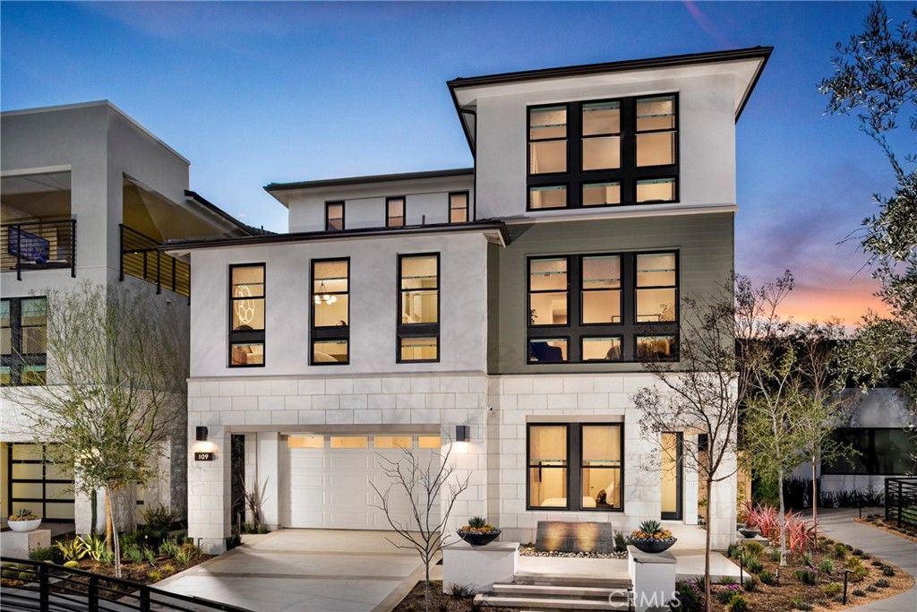 Image 2 of property listing at 109 Apron, Irvine, CA 92618