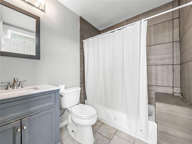 2606 CAMPBELL Street, Kansas City, MO 64108