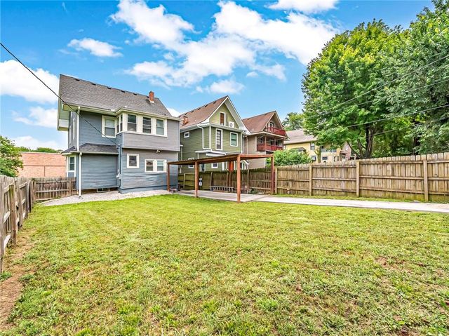2606 CAMPBELL Street, Kansas City, MO 64108