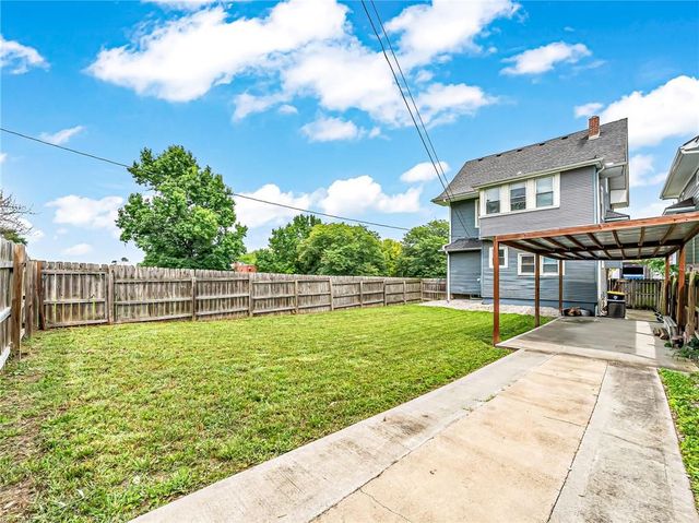 2606 CAMPBELL Street, Kansas City, MO 64108
