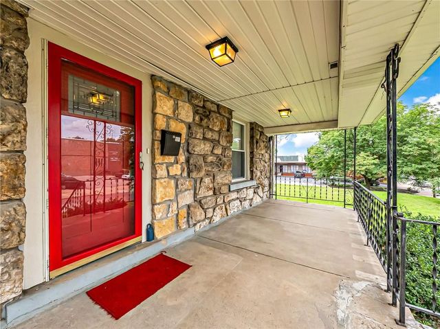 2606 CAMPBELL Street, Kansas City, MO 64108