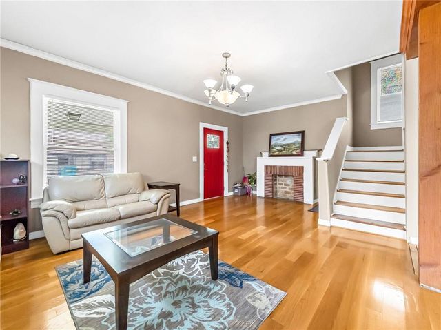 2606 CAMPBELL Street, Kansas City, MO 64108