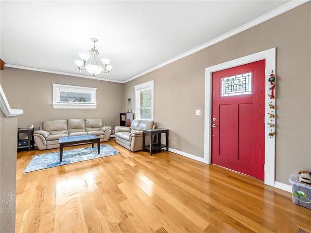 2606 CAMPBELL Street, Kansas City, MO 64108