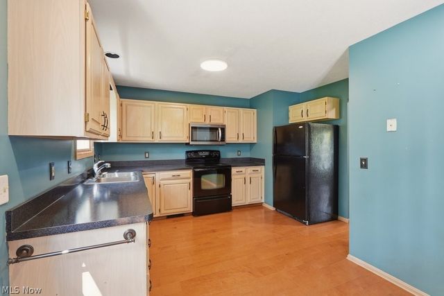 20745 Sun Meadow Trail, Strongsville, OH 44149