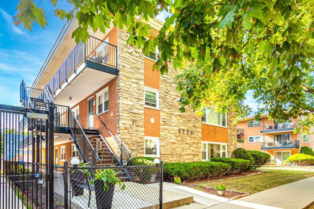 4730 N Kenneth Avenue 2G, Chicago, IL 60630