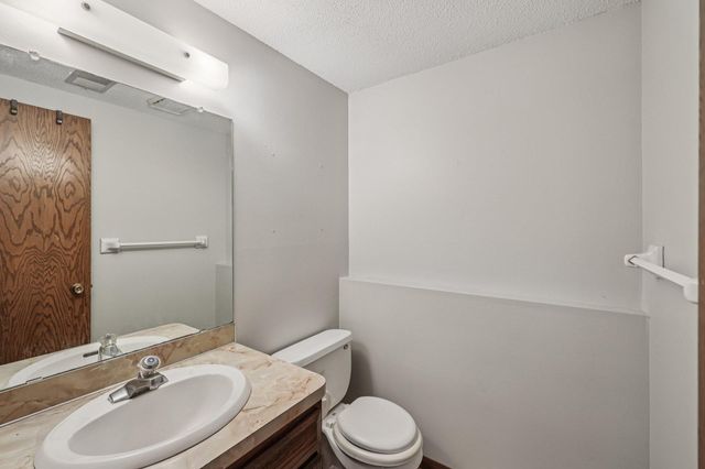 3806 Brookdale Circle N, Brooklyn Park, MN 55443