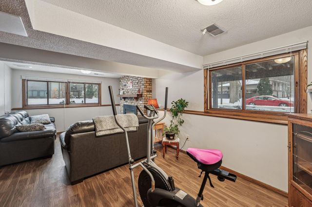 3806 Brookdale Circle N, Brooklyn Park, MN 55443