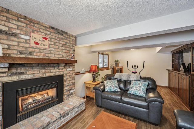 3806 Brookdale Circle N, Brooklyn Park, MN 55443