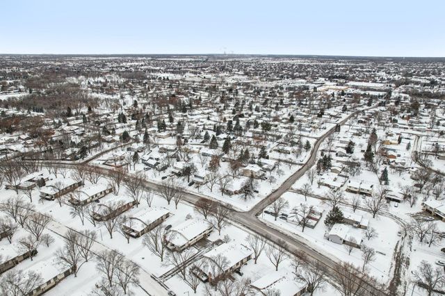 3806 Brookdale Circle N, Brooklyn Park, MN 55443