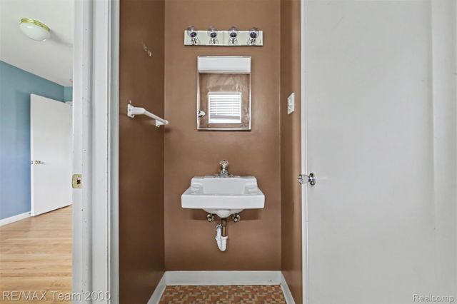 26366 ANN ARBOR Trail, Dearborn Heights, MI 48127