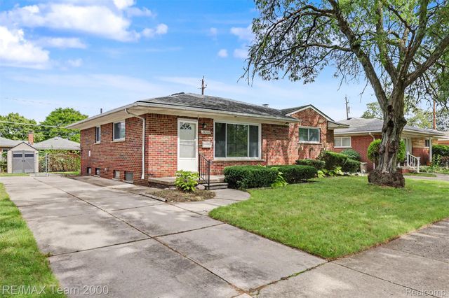 26366 ANN ARBOR Trail, Dearborn Heights, MI 48127