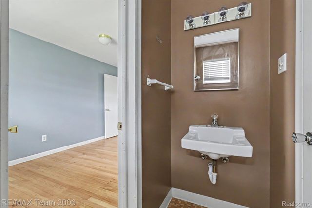 26366 ANN ARBOR Trail, Dearborn Heights, MI 48127