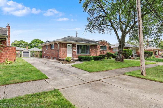 26366 ANN ARBOR Trail, Dearborn Heights, MI 48127
