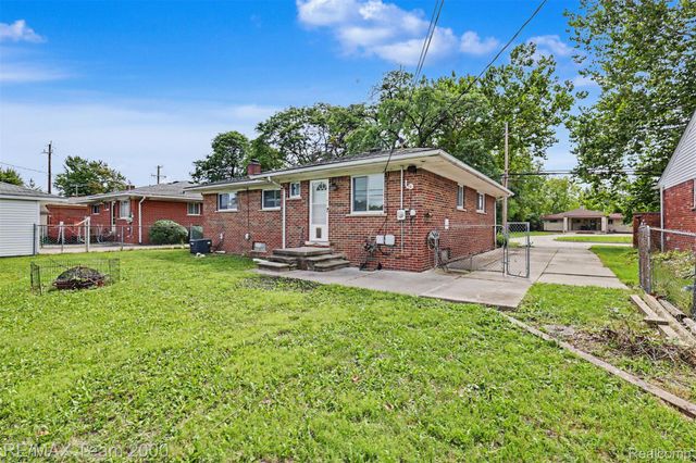 26366 ANN ARBOR Trail, Dearborn Heights, MI 48127