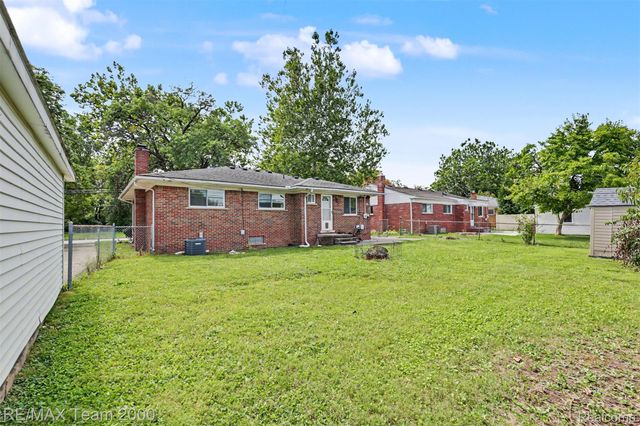 26366 ANN ARBOR Trail, Dearborn Heights, MI 48127