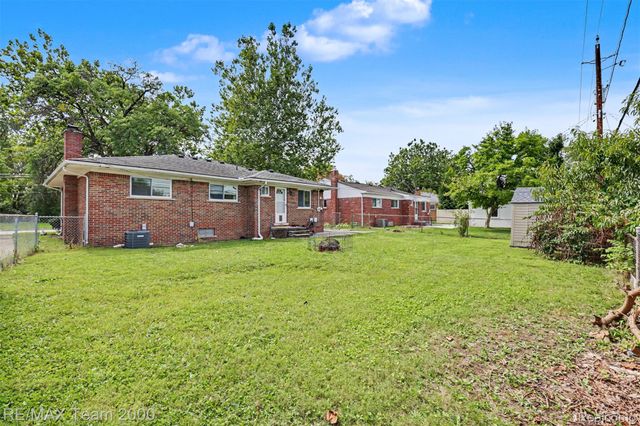 26366 ANN ARBOR Trail, Dearborn Heights, MI 48127