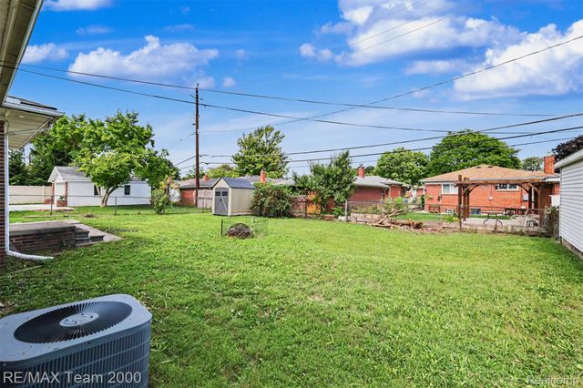 26366 ANN ARBOR Trail, Dearborn Heights, MI 48127