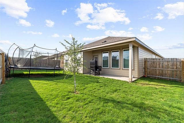 2103 Artemis Dr, Portland, TX 78374