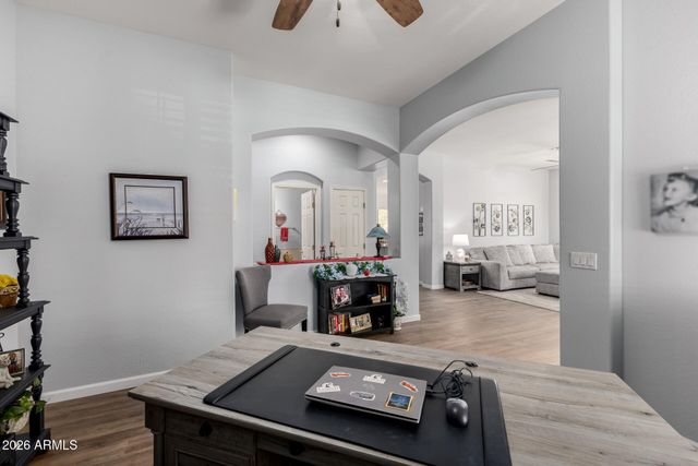 8022 W DONALD Drive, Peoria, AZ 85383