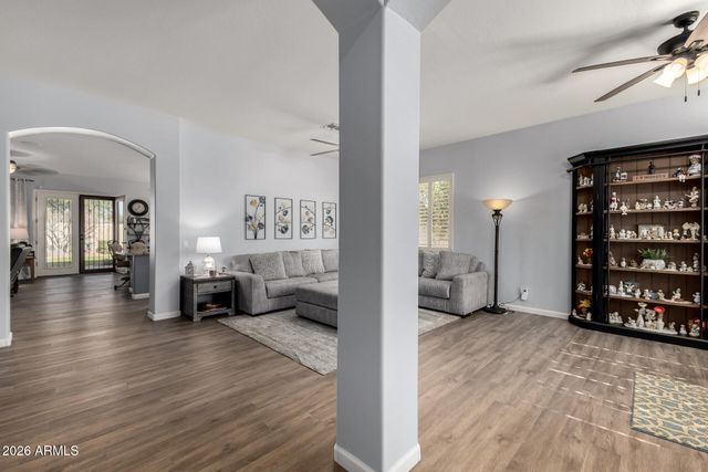 8022 W DONALD Drive, Peoria, AZ 85383