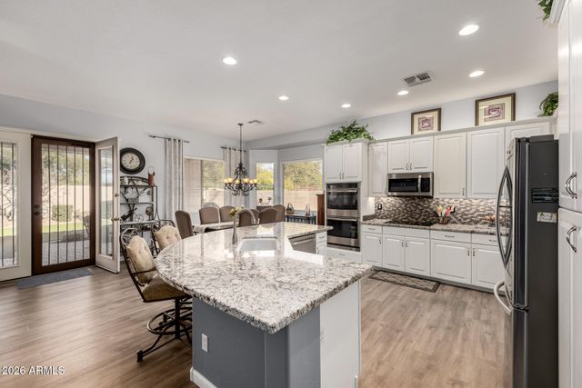 8022 W DONALD Drive, Peoria, AZ 85383