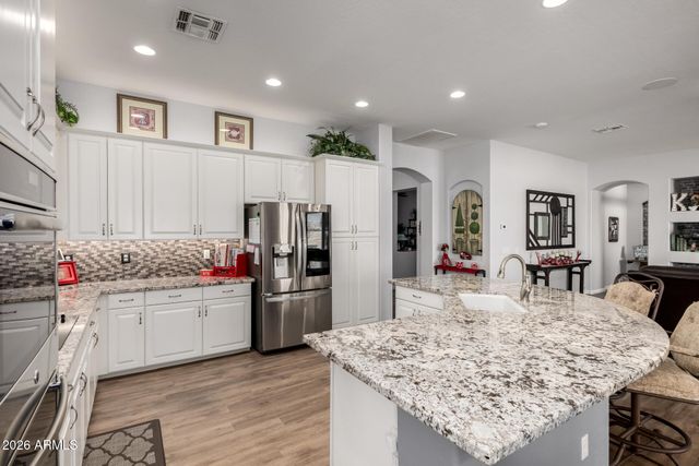 8022 W DONALD Drive, Peoria, AZ 85383