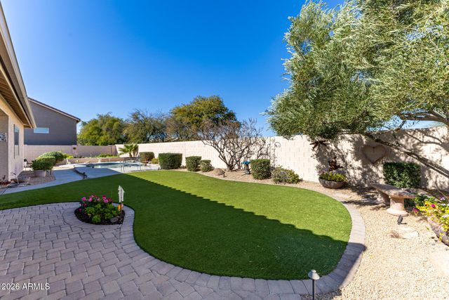 8022 W DONALD Drive, Peoria, AZ 85383