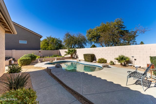 8022 W DONALD Drive, Peoria, AZ 85383