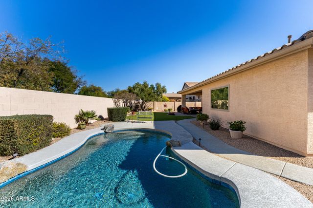 8022 W DONALD Drive, Peoria, AZ 85383