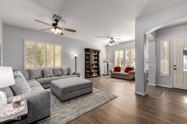 8022 W DONALD Drive, Peoria, AZ 85383