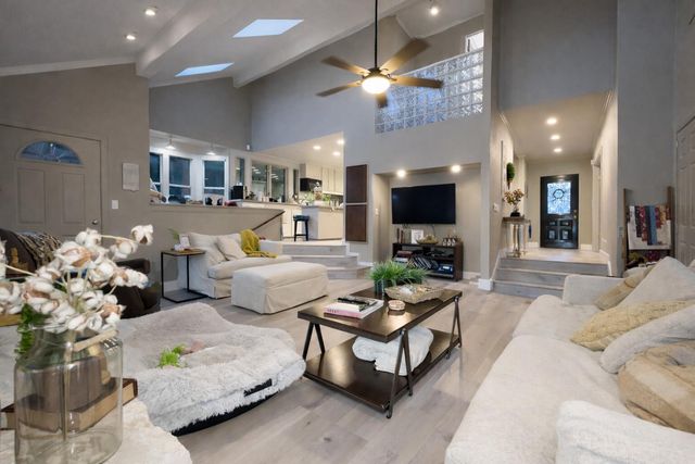 4301 Hyridge DR, Austin, TX 78759