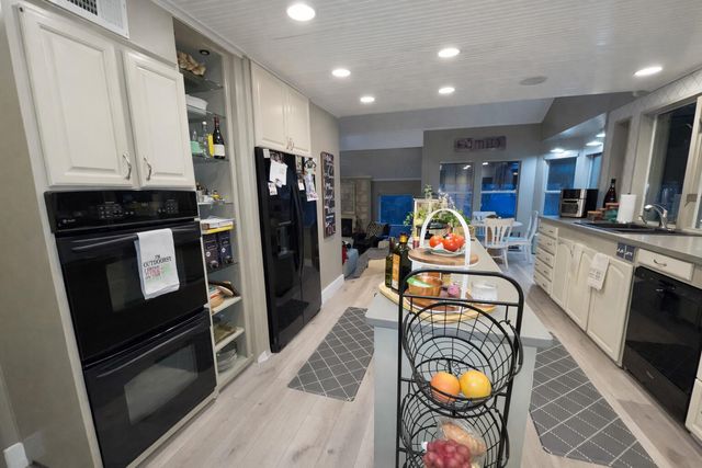 4301 Hyridge DR, Austin, TX 78759