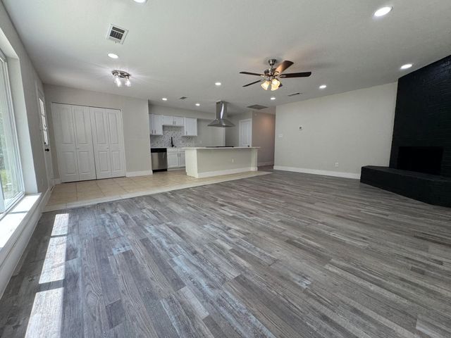 8237 Albert Street, White Settlement, TX 76108