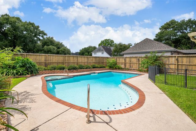 15111 T C Jester Boulevard, Houston, TX 77068