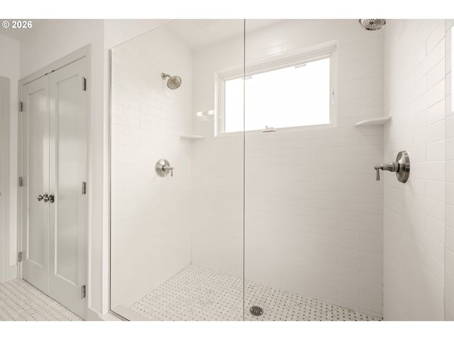 2606 Se 16TH Ave, Portland, OR 97202