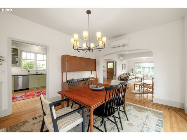 2606 Se 16TH Ave, Portland, OR 97202