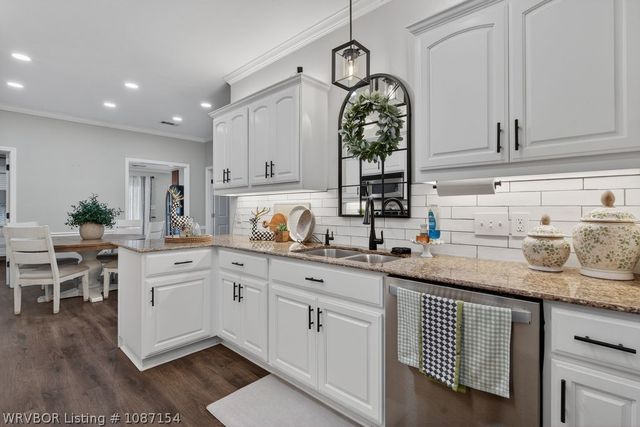 5802 Meadowview Road, Huntington, AR 72940