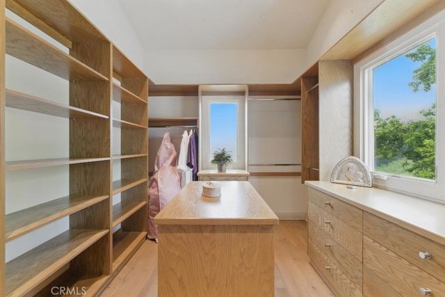 2501 Barrymore Drive, Malibu, CA 90265