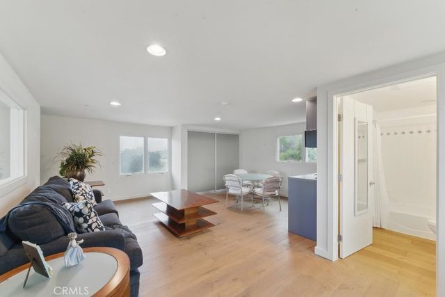 2501 Barrymore Drive, Malibu, CA 90265