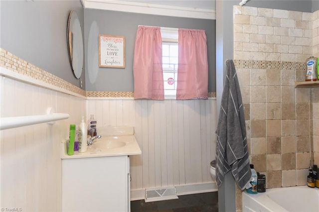 2924 Monterey Street, Greensboro, NC 27406