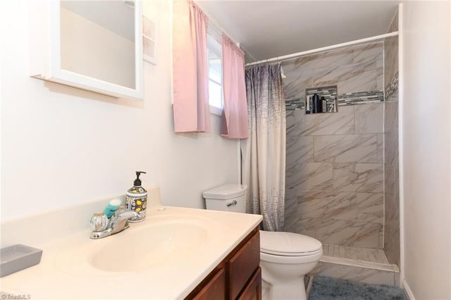 2924 Monterey Street, Greensboro, NC 27406