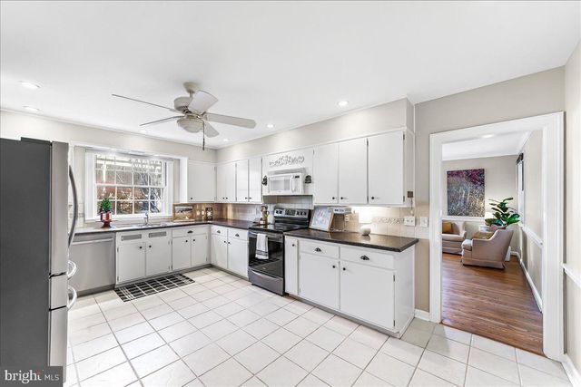 801 ESSEX RD, Wilmington, DE 19807