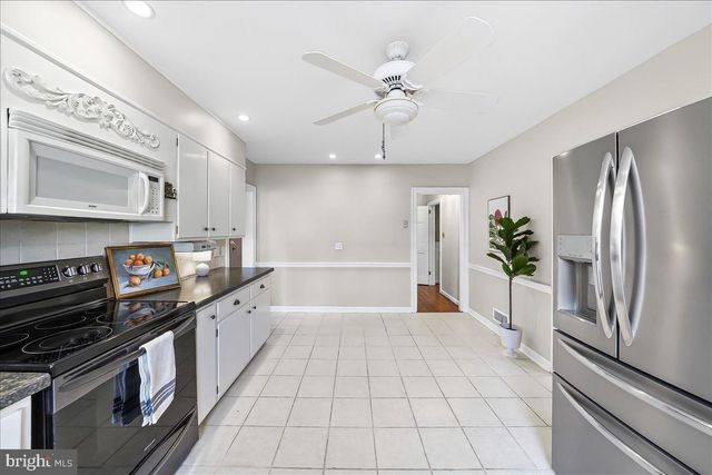 801 ESSEX RD, Wilmington, DE 19807