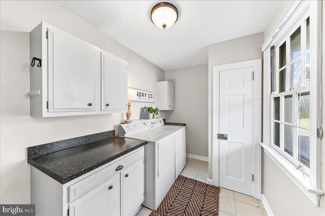 801 ESSEX RD, Wilmington, DE 19807